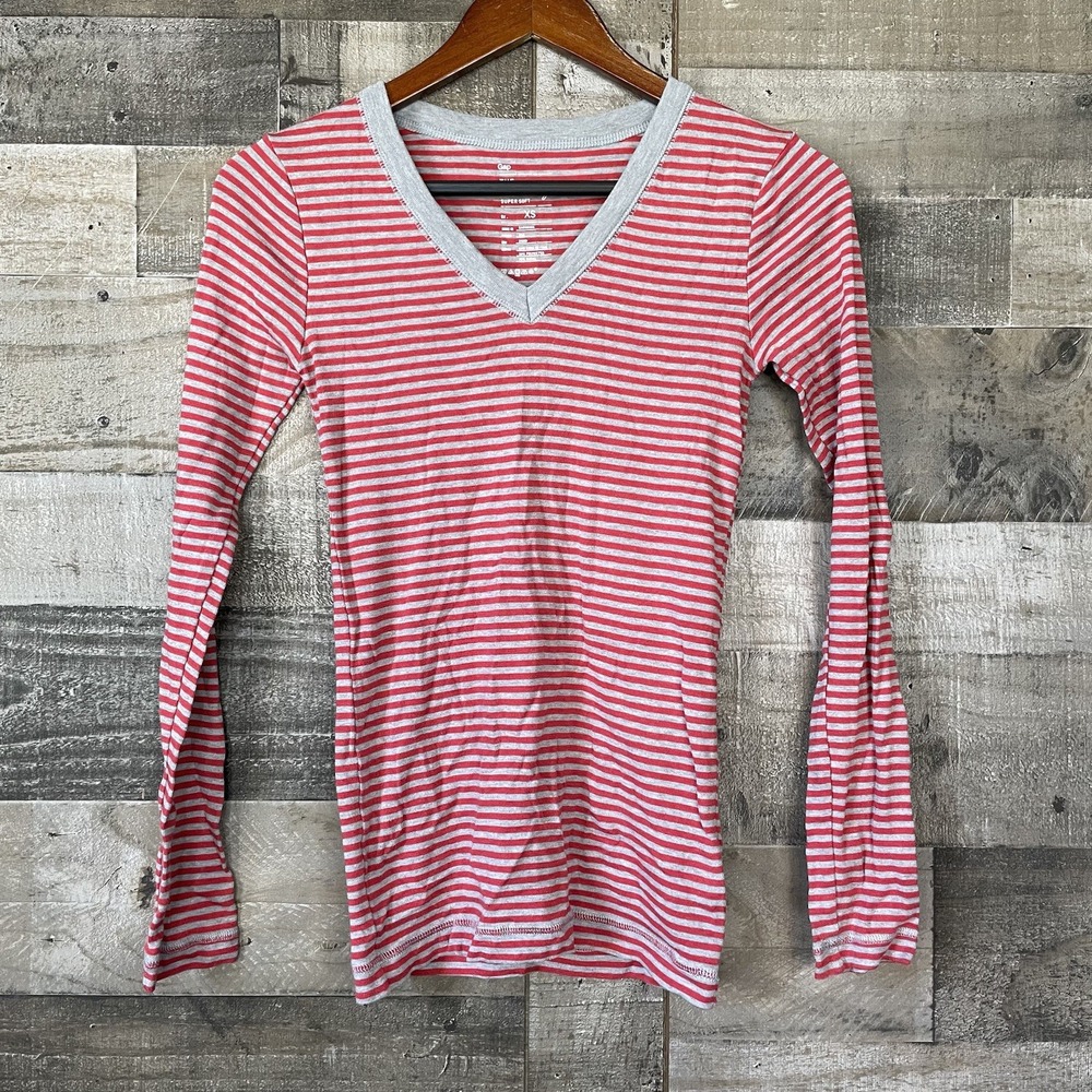 Gap Women The Bowery Super Soft V Neck Shirt Stretch Size XS Gray & Red Striped